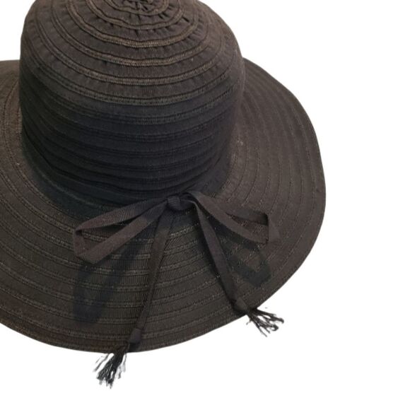 Liz Claiborne Hat - Picture 4 of 7